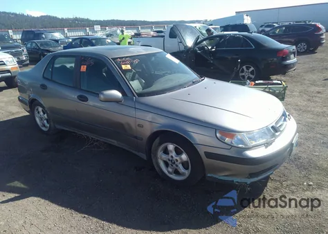 2001 Saab 9-5 Se z USA, uszkodzony, nr VIN YS3EF48Z213045447